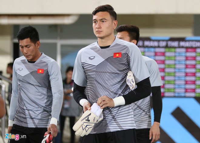 DT Lao vs DT Viet Nam (0-3): Quang Hai da phat chan trai ghi ban dep hinh anh 32